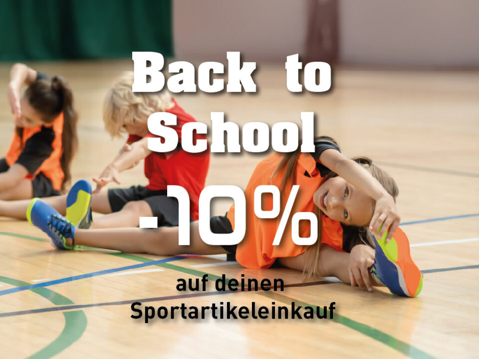 Werbegrafik mit Kindern beim Dehnen in einer Sporthalle: 10 Prozent Rabatt auf den Sportartikeleinkauf zum Schulstart.