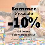Werbegrafik mit spielenden Kindern und bunten Bausteinen: 10 Prozent Rabatt auf den Spielwareneinkauf ab einem Einkaufswert von 30 Euro.
